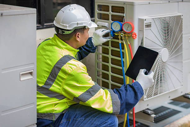 Professional Hvac technician working in Hobart, IN